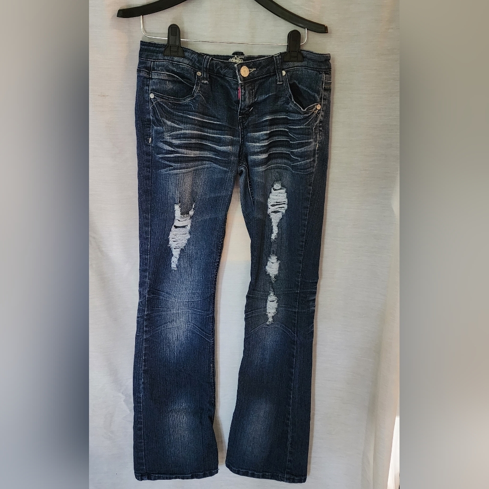 Almost Famous distressed jeans Size 9